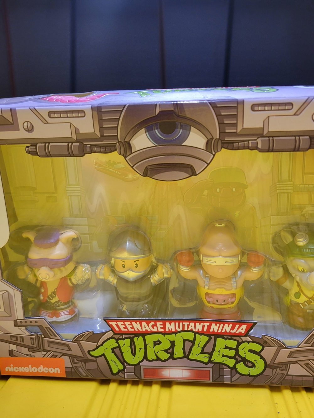 Teenage Mutant Ninja Turtles Kids Toy Figure Set - Multi-Color Little People